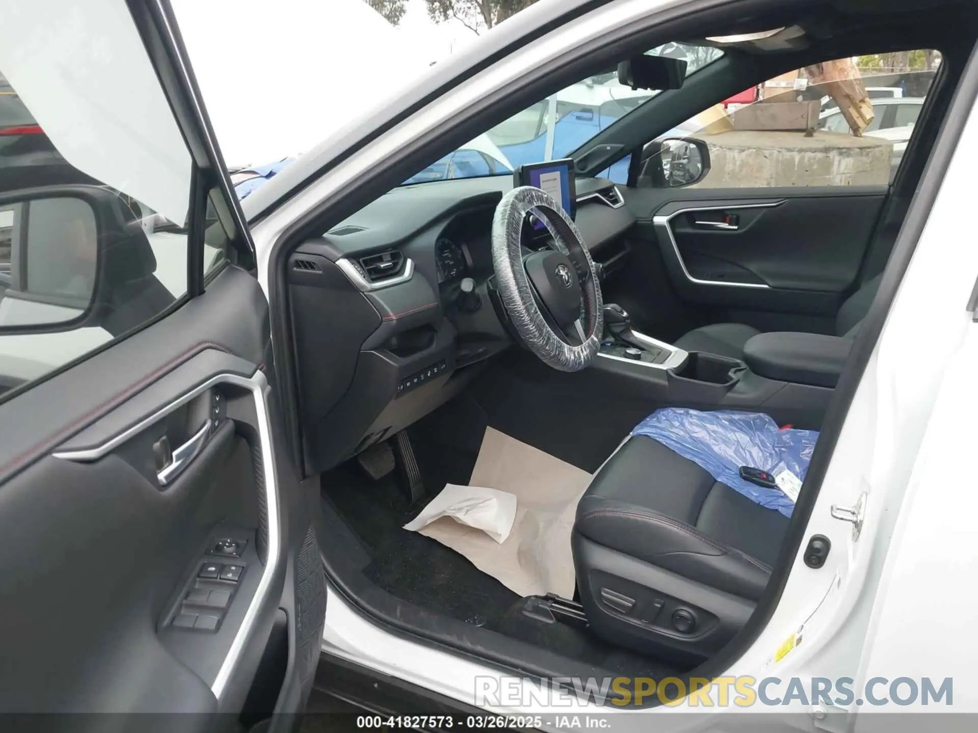 18 fotografías del automóvil dañado JTMFB3FV5PD144249 TOYOTA RAV4 PRIME 2023