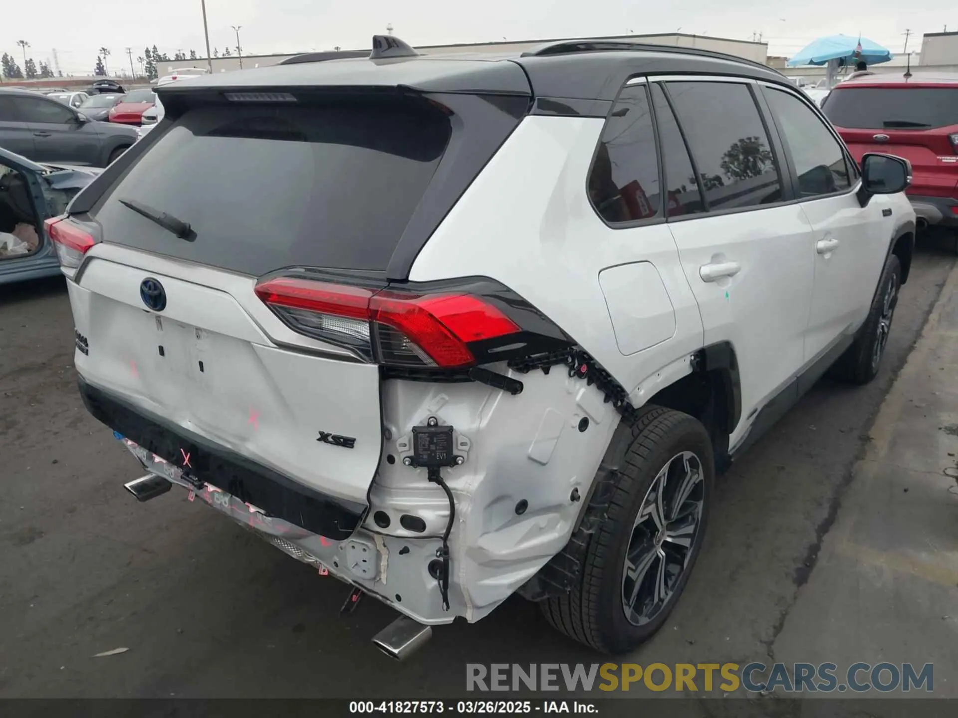 4 fotografías del automóvil dañado JTMFB3FV5PD144249 TOYOTA RAV4 PRIME 2023