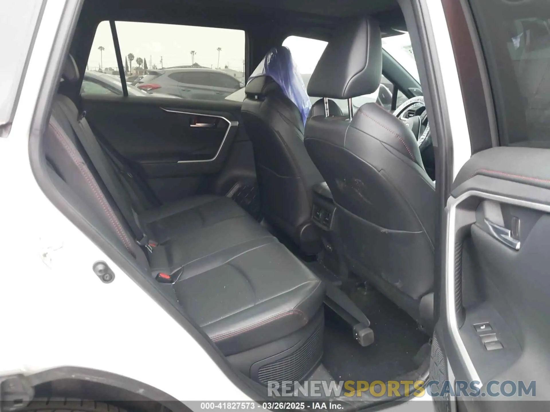 8 fotografías del automóvil dañado JTMFB3FV5PD144249 TOYOTA RAV4 PRIME 2023