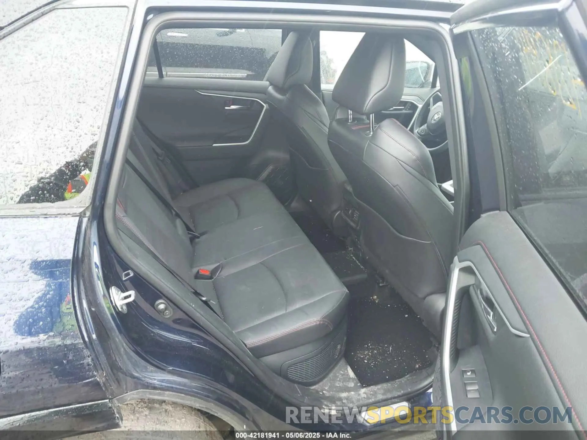 8 fotografías del automóvil dañado JTMFB3FV7PD155995 TOYOTA RAV4 PRIME 2023