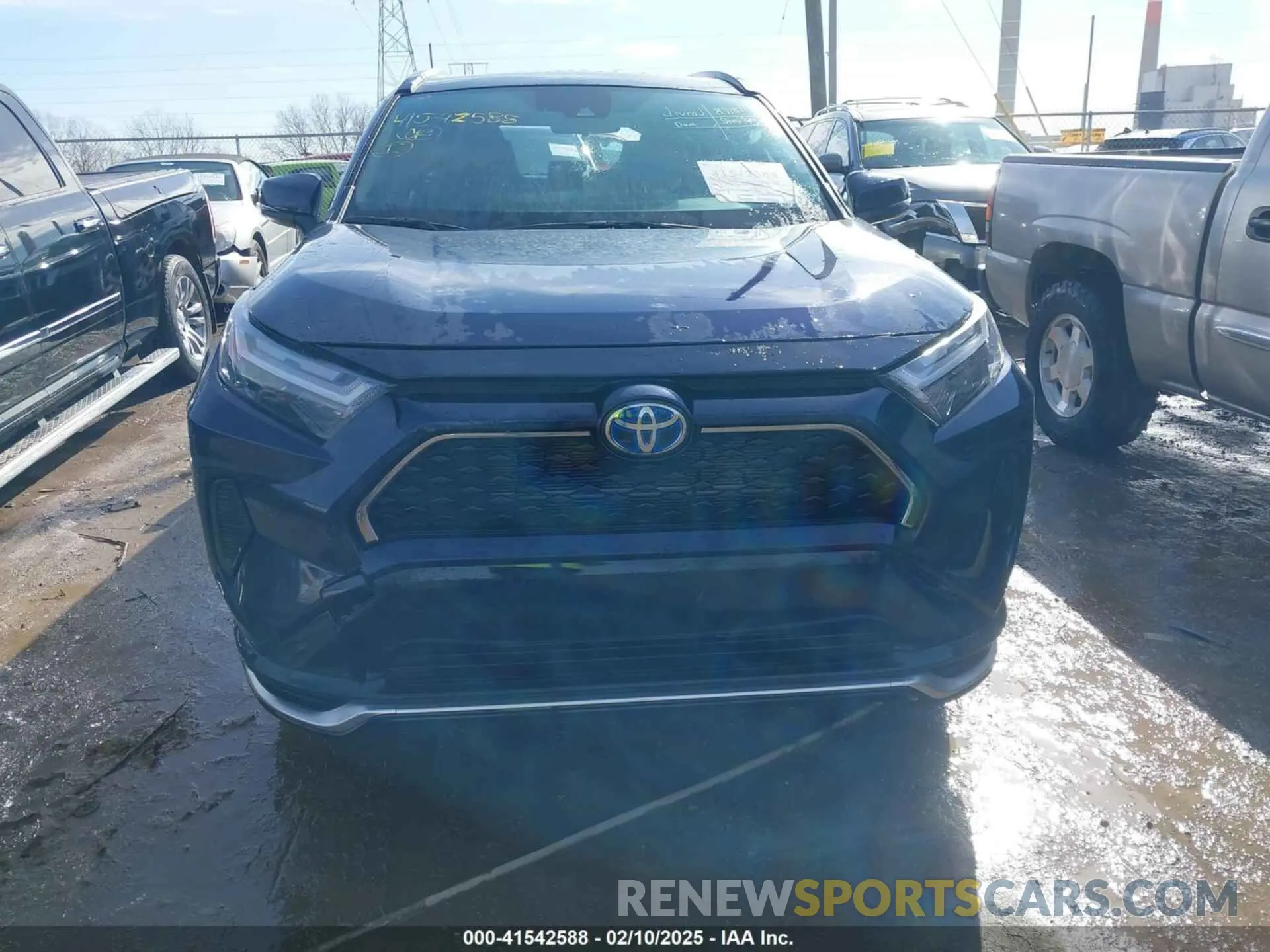 12 fotografías del automóvil dañado JTMAB3FV9RD222819 TOYOTA RAV4 PRIME 2024