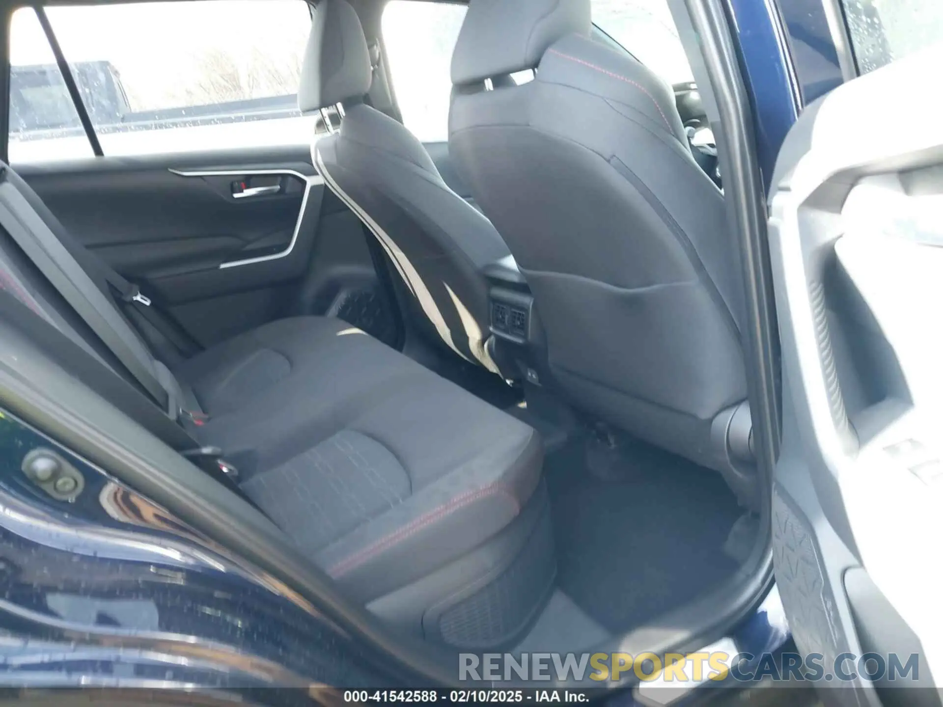 8 fotografías del automóvil dañado JTMAB3FV9RD222819 TOYOTA RAV4 PRIME 2024