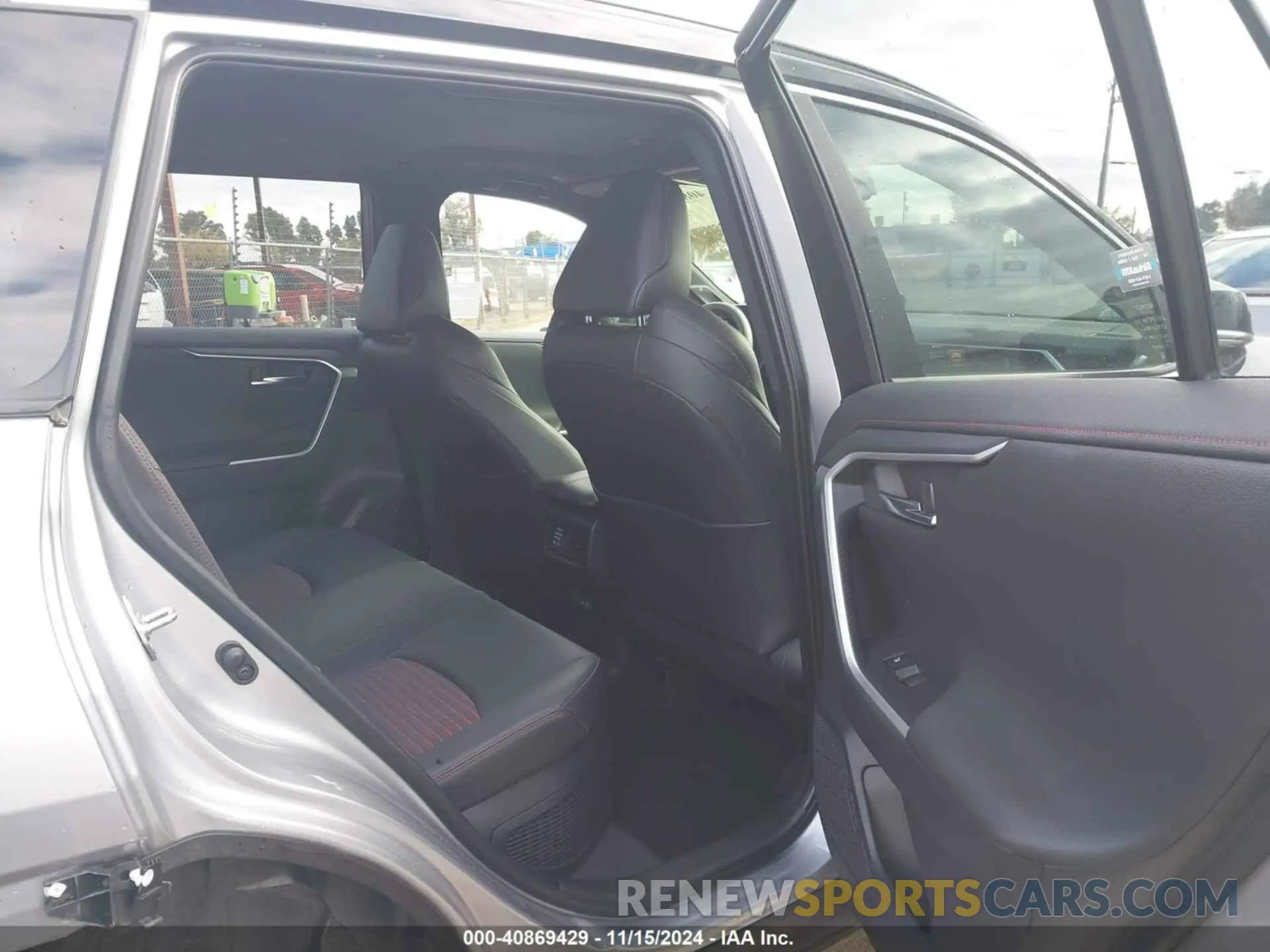 8 fotografías del automóvil dañado JTMEB3FV1RD189607 TOYOTA RAV4 PRIME 2024