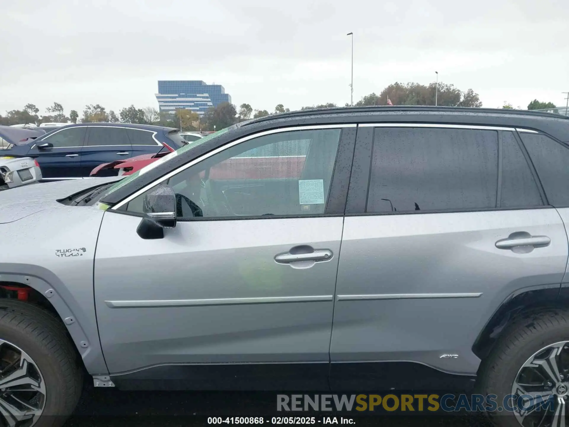 12 fotografías del automóvil dañado JTMEB3FV2RD196730 TOYOTA RAV4 PRIME 2024