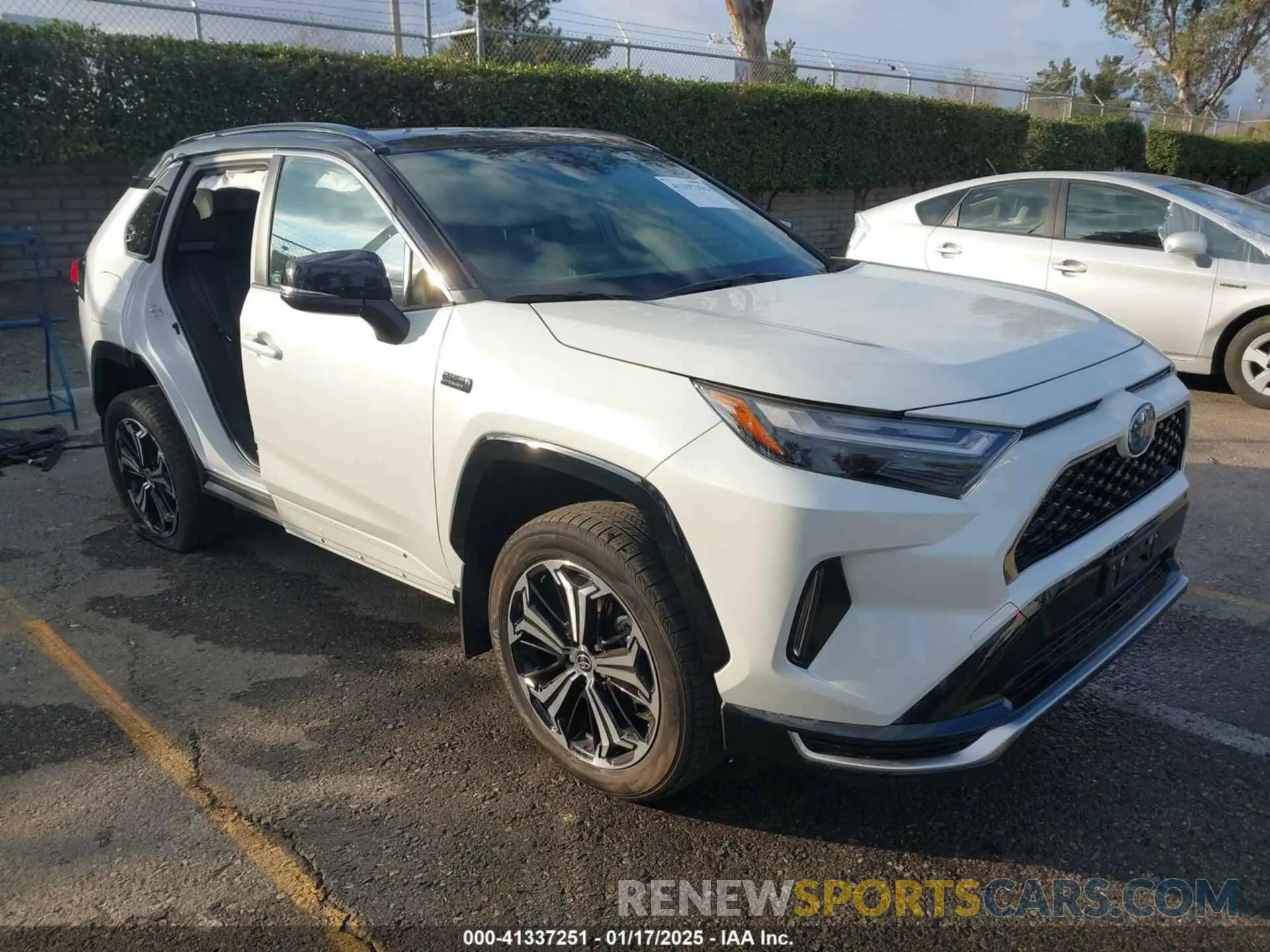 1 fotografías del automóvil dañado JTMEB3FV6RD186735 TOYOTA RAV4 PRIME 2024