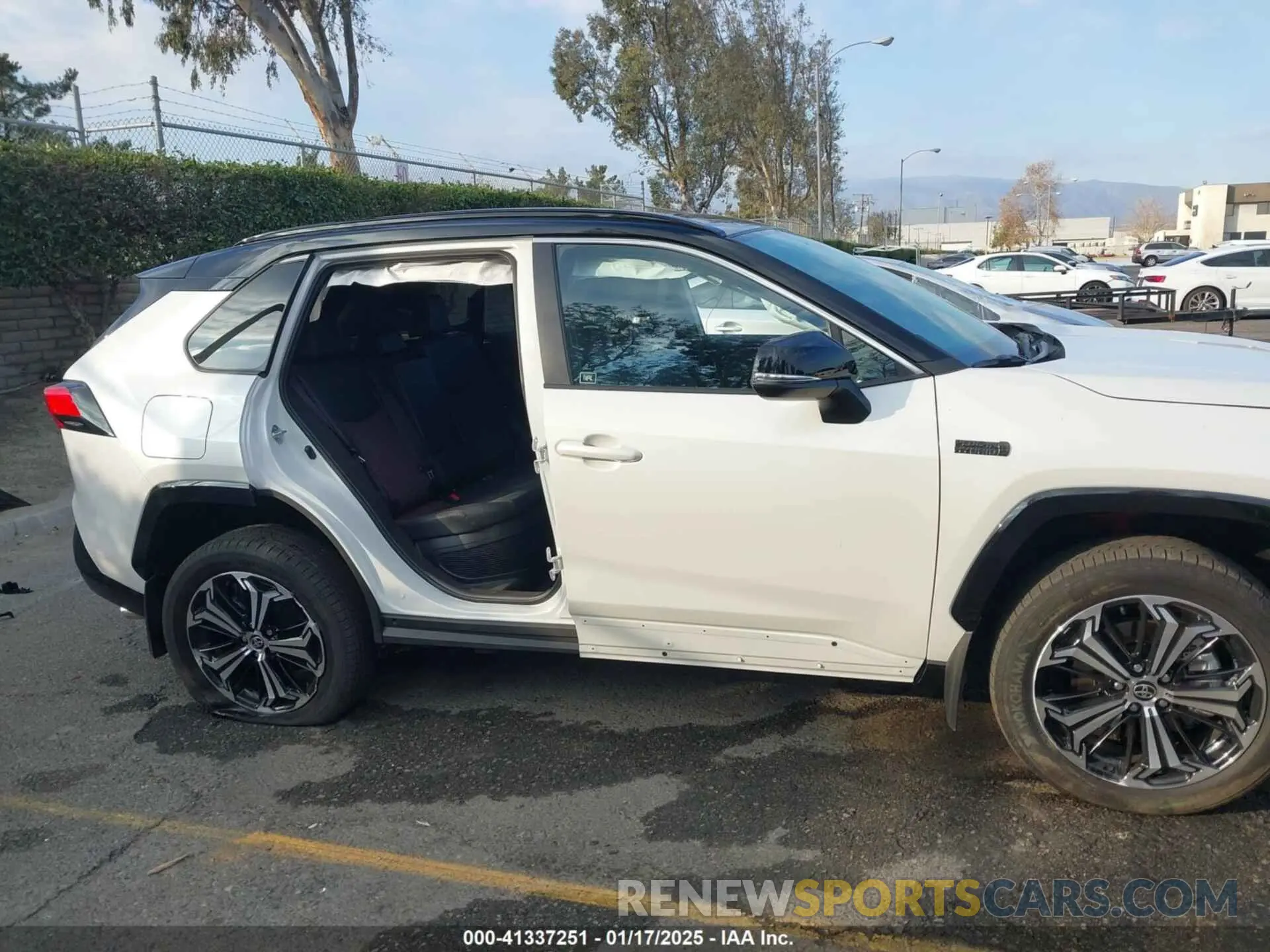 6 fotografías del automóvil dañado JTMEB3FV6RD186735 TOYOTA RAV4 PRIME 2024