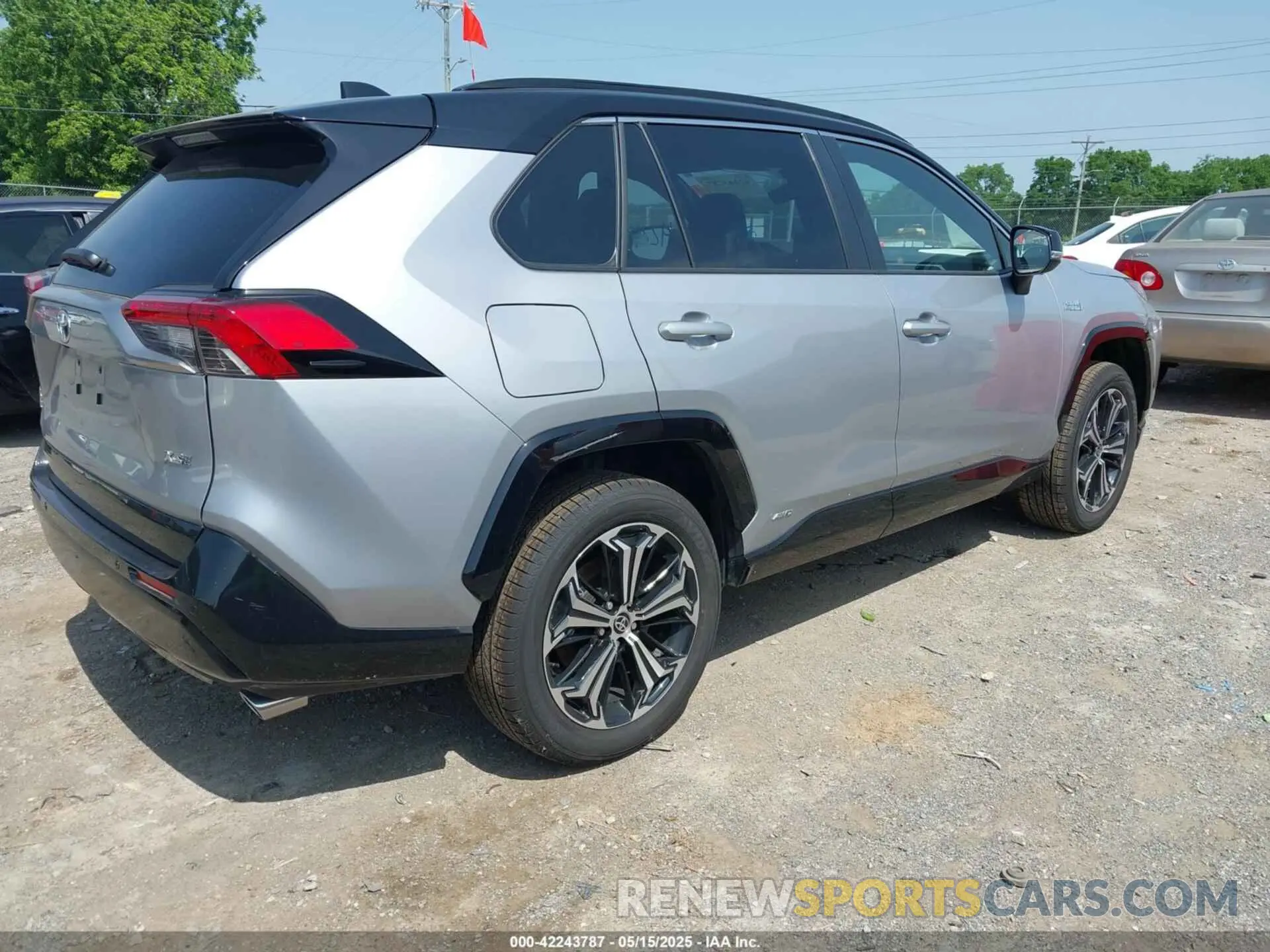 4 fotografías del automóvil dañado JTMFB3FVXRD226108 TOYOTA RAV4 PRIME 2024