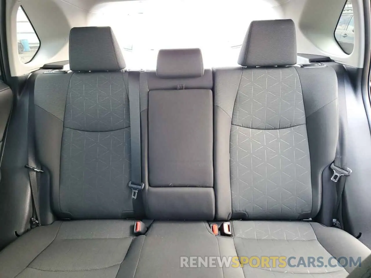 10 fotografías del automóvil dañado 2T3UWRFVXRW238325 TOYOTA RAV4 WOODL 2024