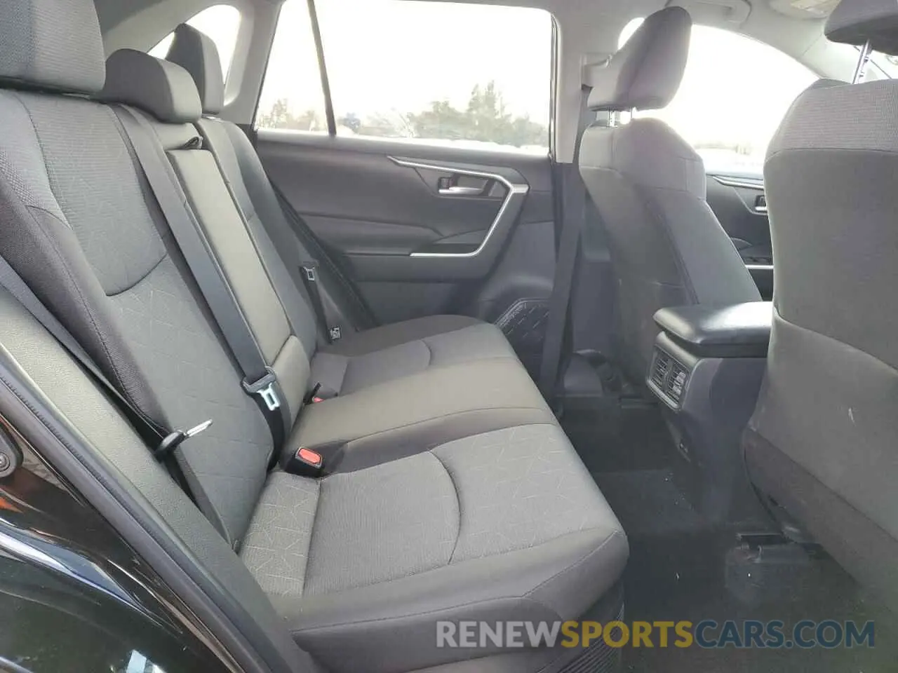 11 fotografías del automóvil dañado 2T3UWRFVXRW238325 TOYOTA RAV4 WOODL 2024