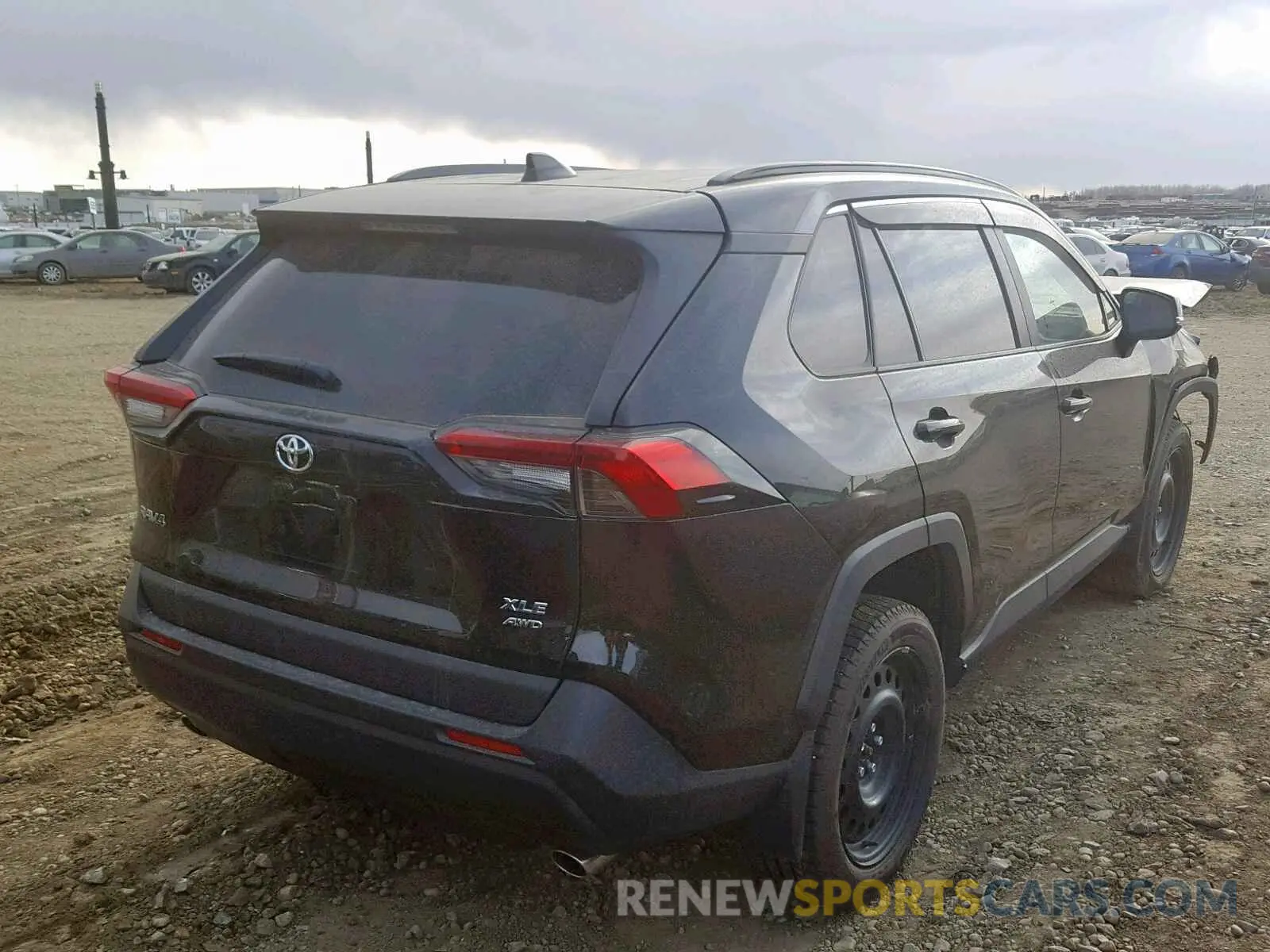 4 fotografías del automóvil dañado 2T3R1RFVXKW016989 TOYOTA RAV4 XLE 2019