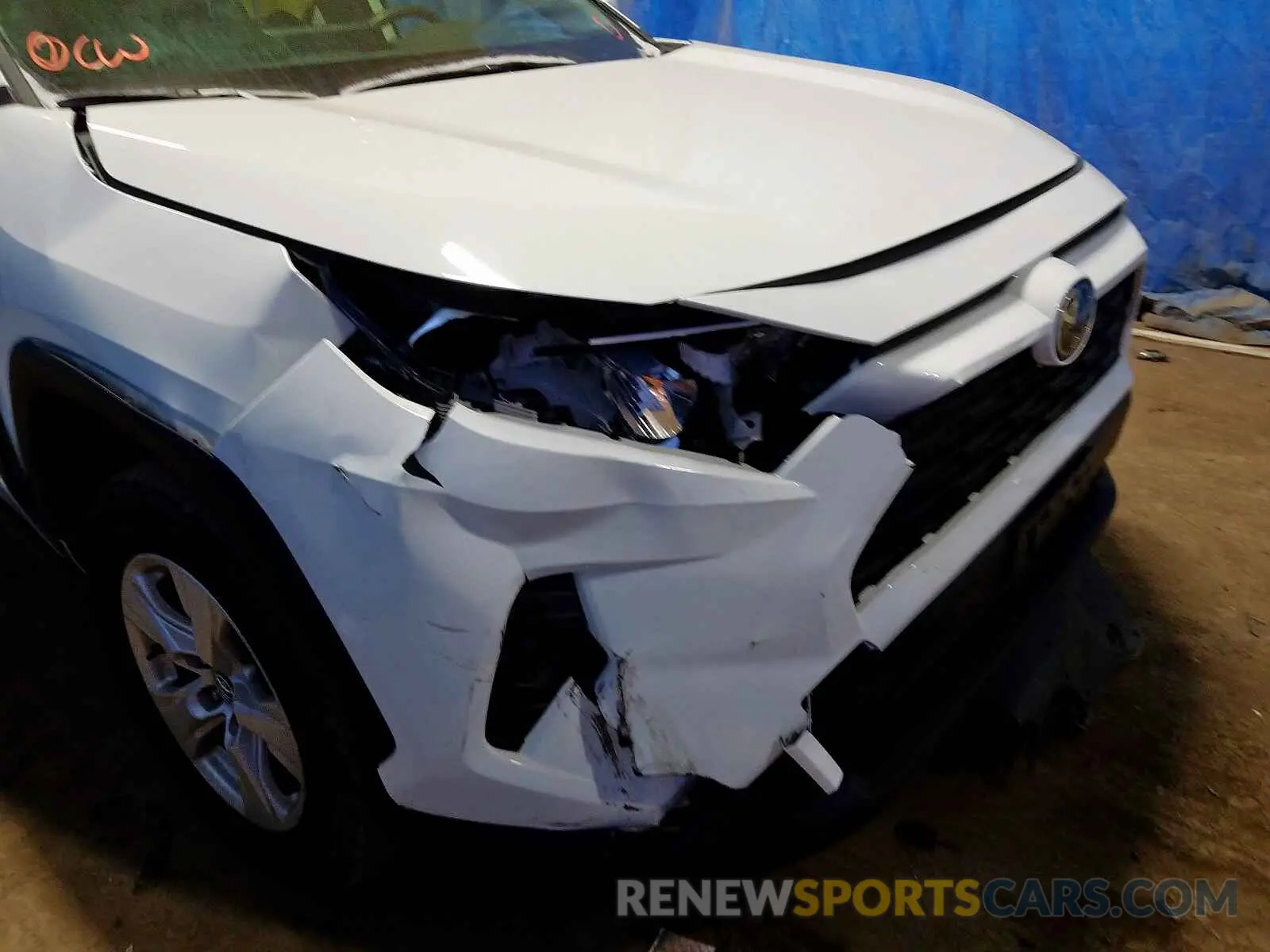 9 fotografías del automóvil dañado JTMP1RFV0KD507060 TOYOTA RAV4 XLE 2019