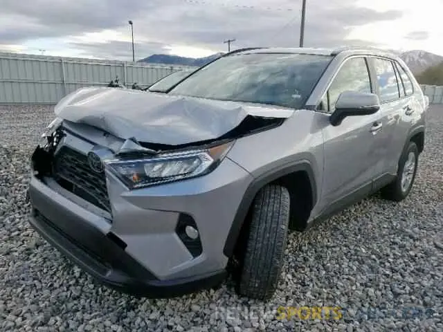 2 fotografías del automóvil dañado JTMW1RFV7KD500781 TOYOTA RAV4 XLE 2019