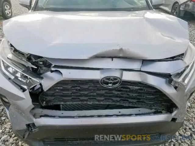 7 fotografías del automóvil dañado JTMW1RFV7KD500781 TOYOTA RAV4 XLE 2019