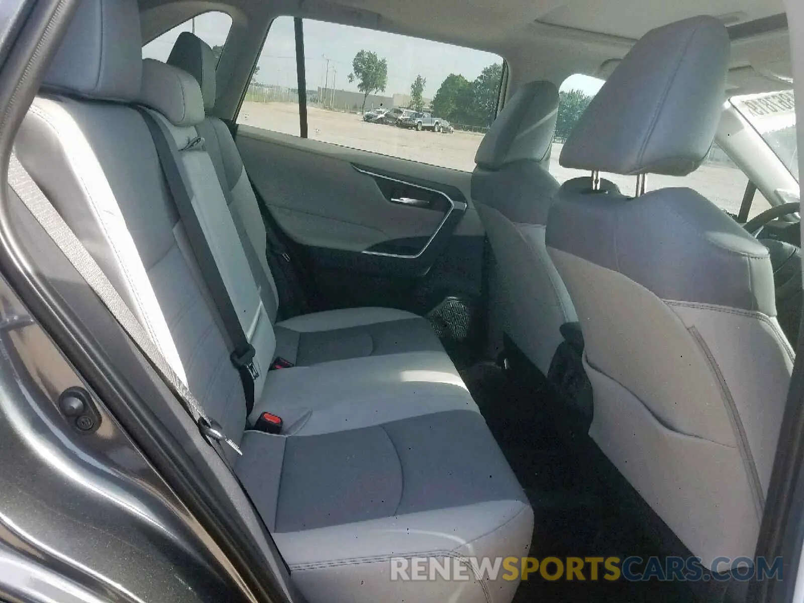 6 fotografías del automóvil dañado 2T3C1RFV7KC008372 TOYOTA RAV4 XLE P 2019