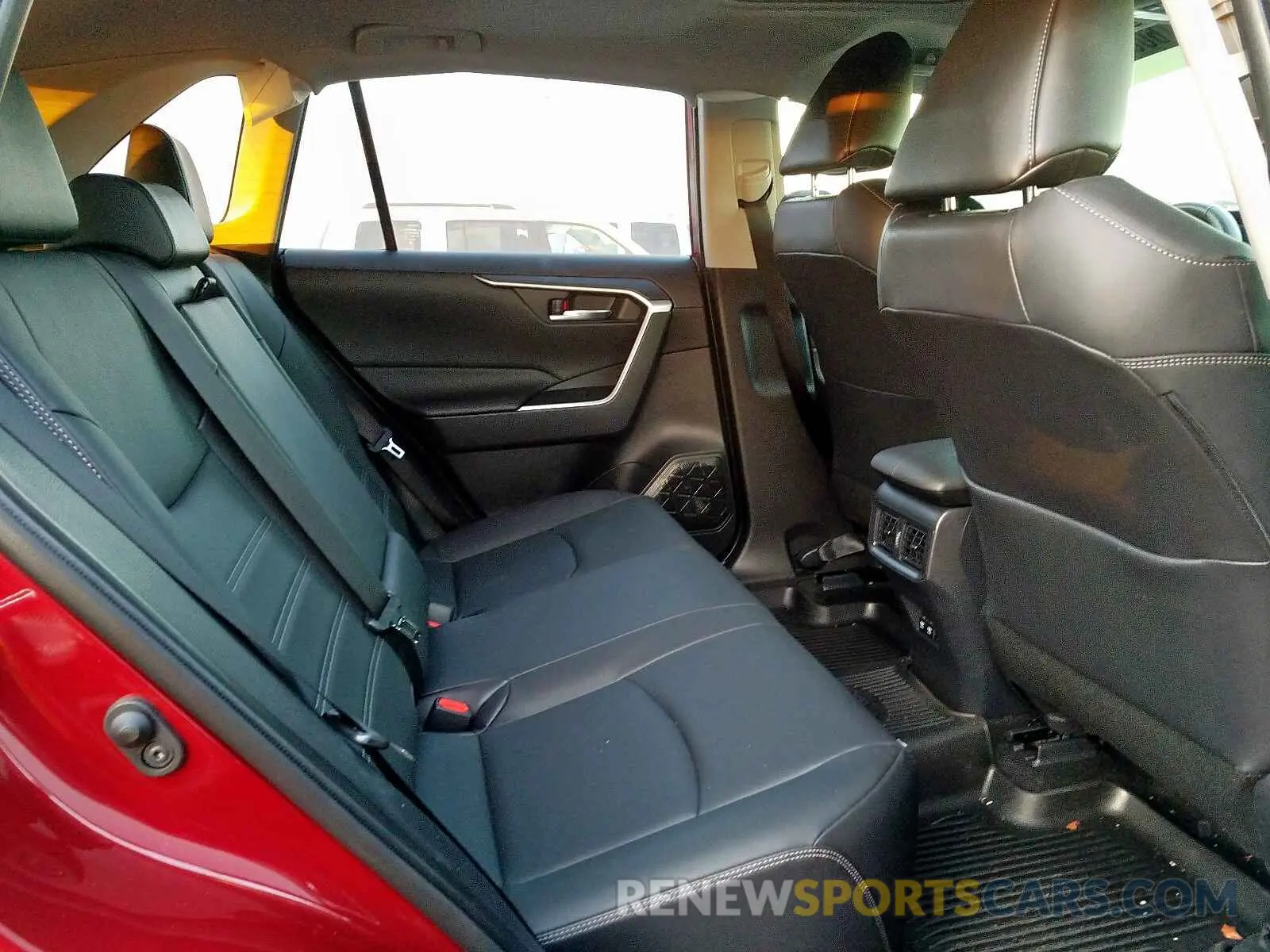 6 fotografías del automóvil dañado JTMA1RFV5KD045178 TOYOTA RAV4 XLE P 2019