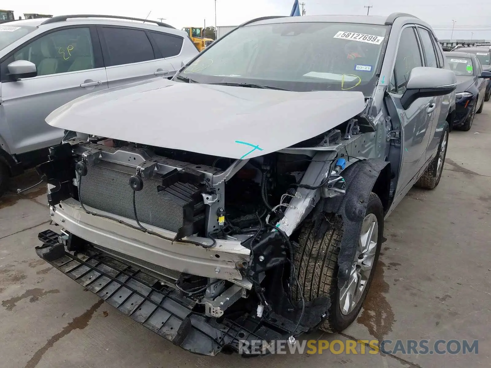 2 fotografías del automóvil dañado JTMC1RFV1KD014762 TOYOTA RAV4 XLE P 2019
