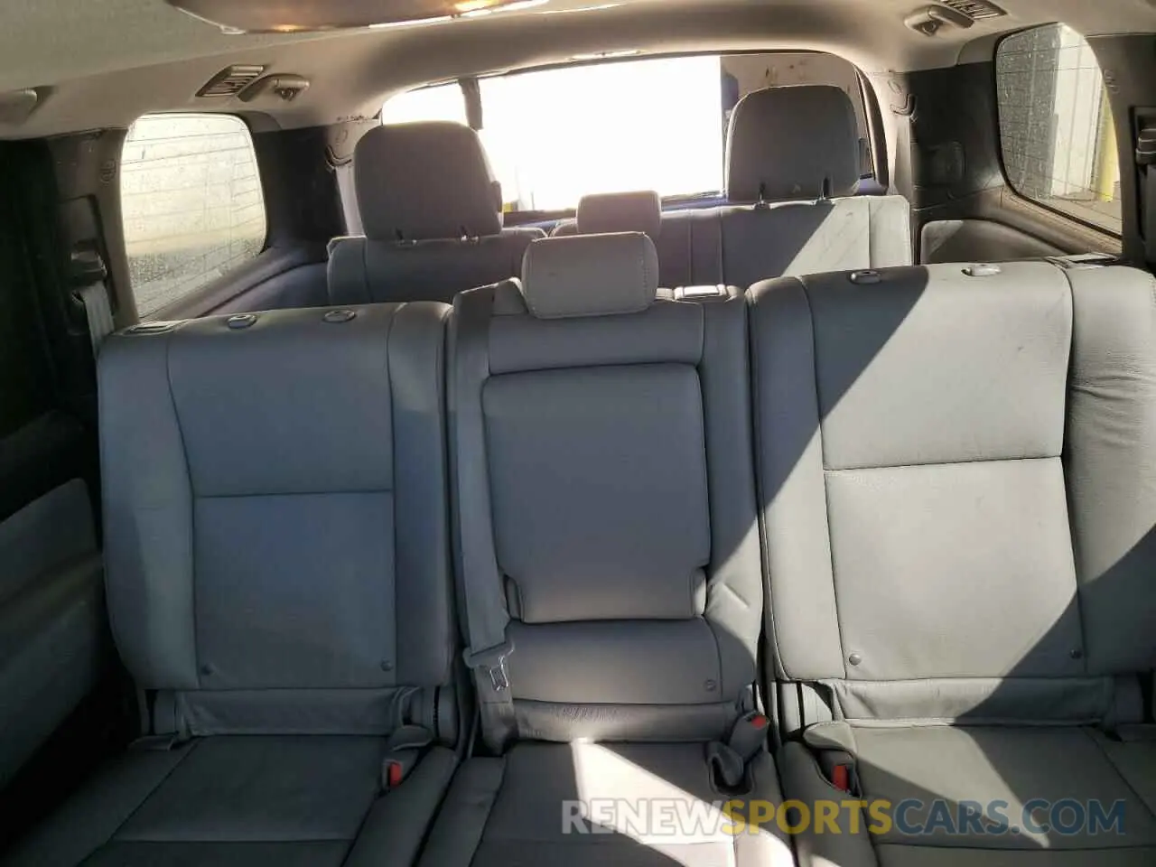 10 fotografías del automóvil dañado 5TDBY5G14KS165403 TOYOTA SEQUOIA 2019