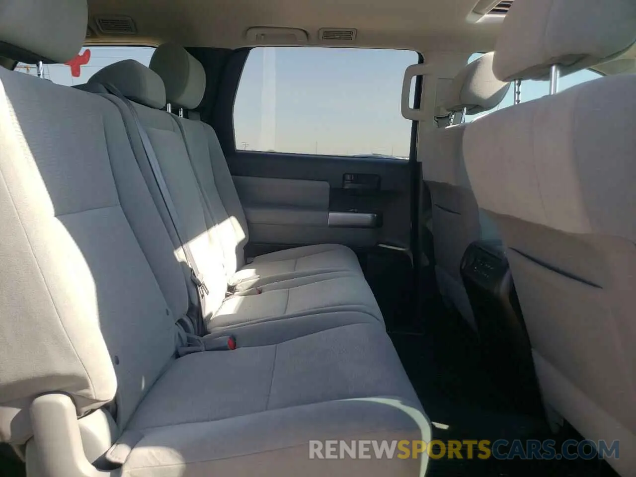 6 fotografías del automóvil dañado 5TDBY5G17KS166626 TOYOTA SEQUOIA 2019