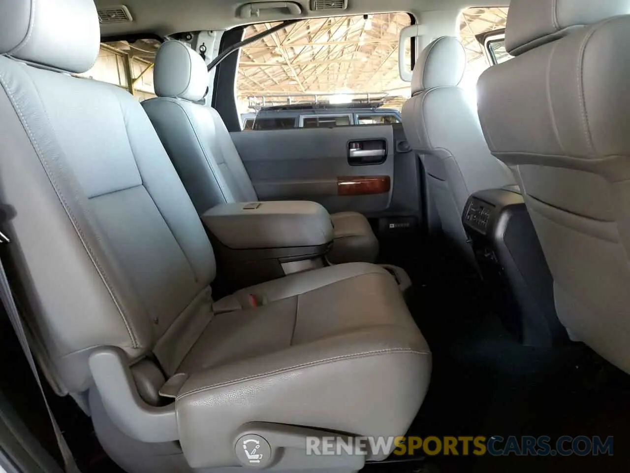11 fotografías del automóvil dañado 5TDDY5G10KS173524 TOYOTA SEQUOIA 2019