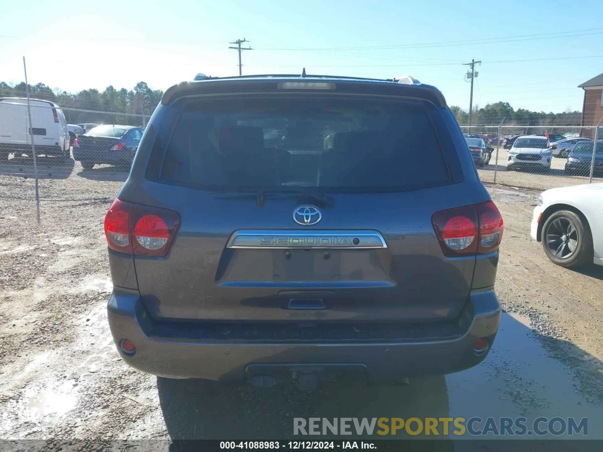 16 fotografías del automóvil dañado 5TDDY5G17KS167851 TOYOTA SEQUOIA 2019