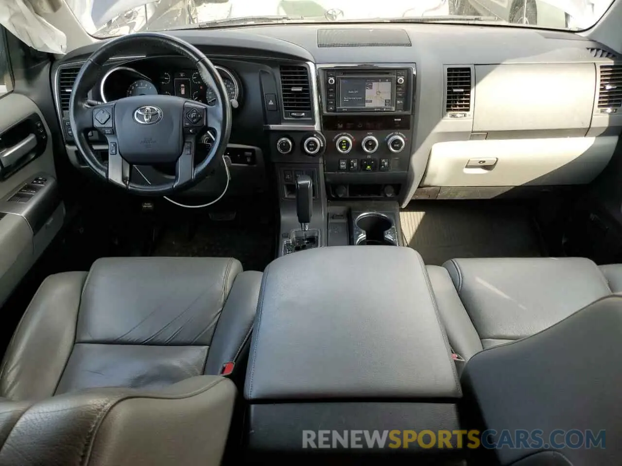 8 fotografías del automóvil dañado 5TDJY5G10KS173378 TOYOTA SEQUOIA 2019