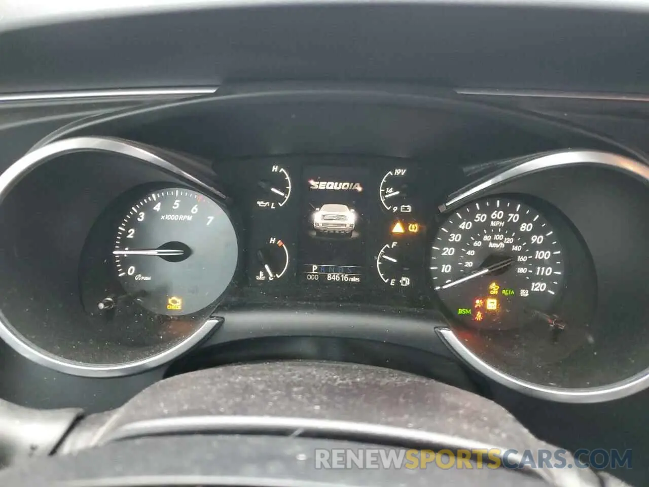 9 fotografías del automóvil dañado 5TDJY5G15KS165406 TOYOTA SEQUOIA 2019