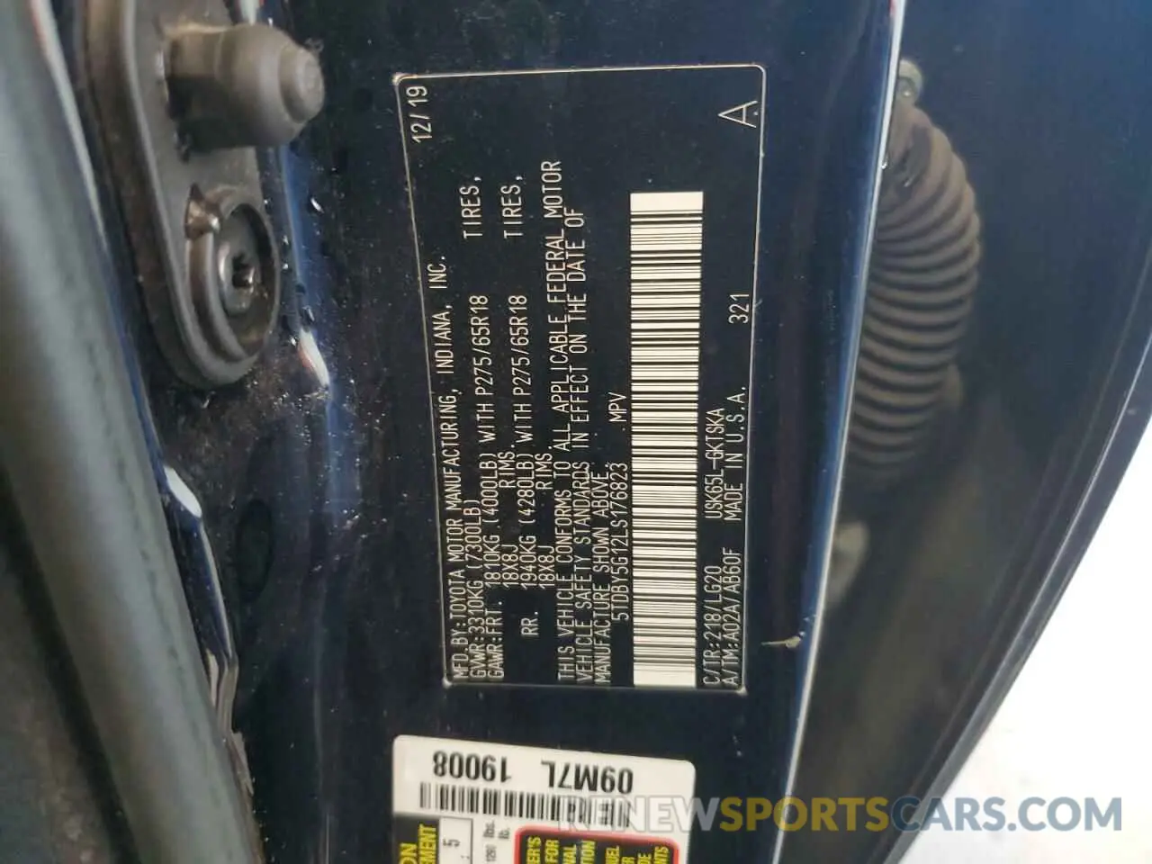 12 fotografías del automóvil dañado 5TDBY5G12LS176823 TOYOTA SEQUOIA 2020