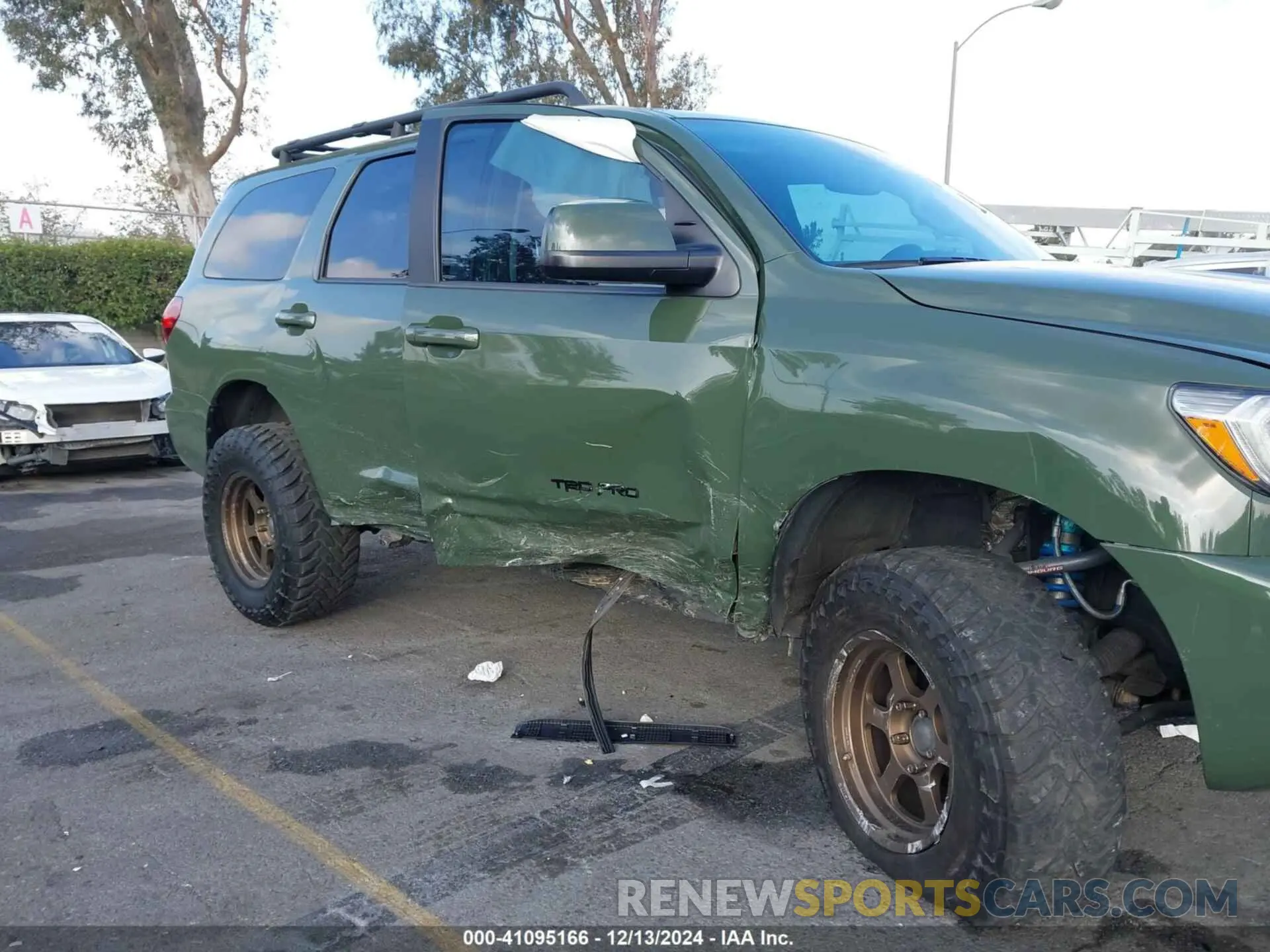 6 fotografías del automóvil dañado 5TDBY5G14LS178380 TOYOTA SEQUOIA 2020
