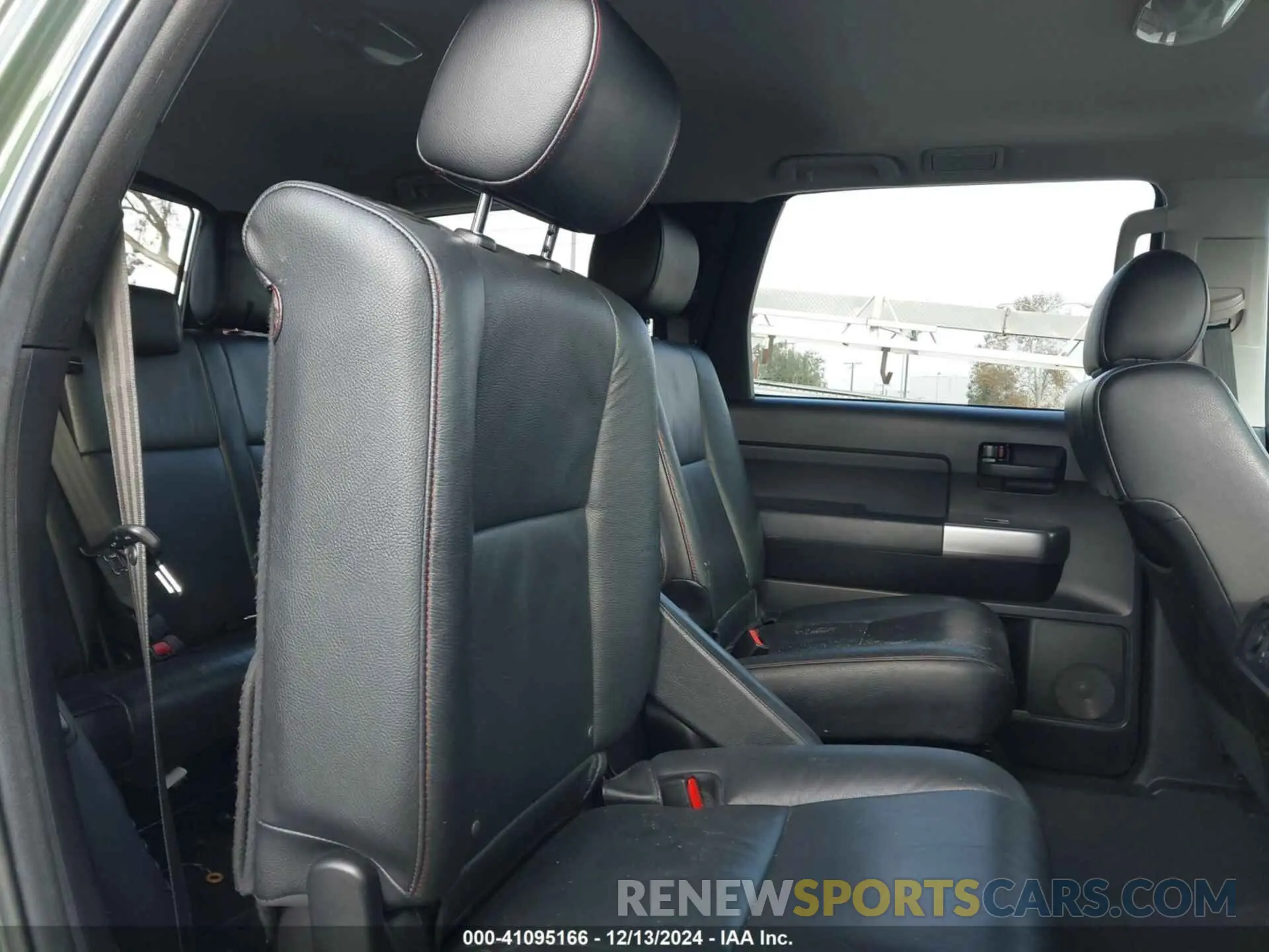 8 fotografías del automóvil dañado 5TDBY5G14LS178380 TOYOTA SEQUOIA 2020