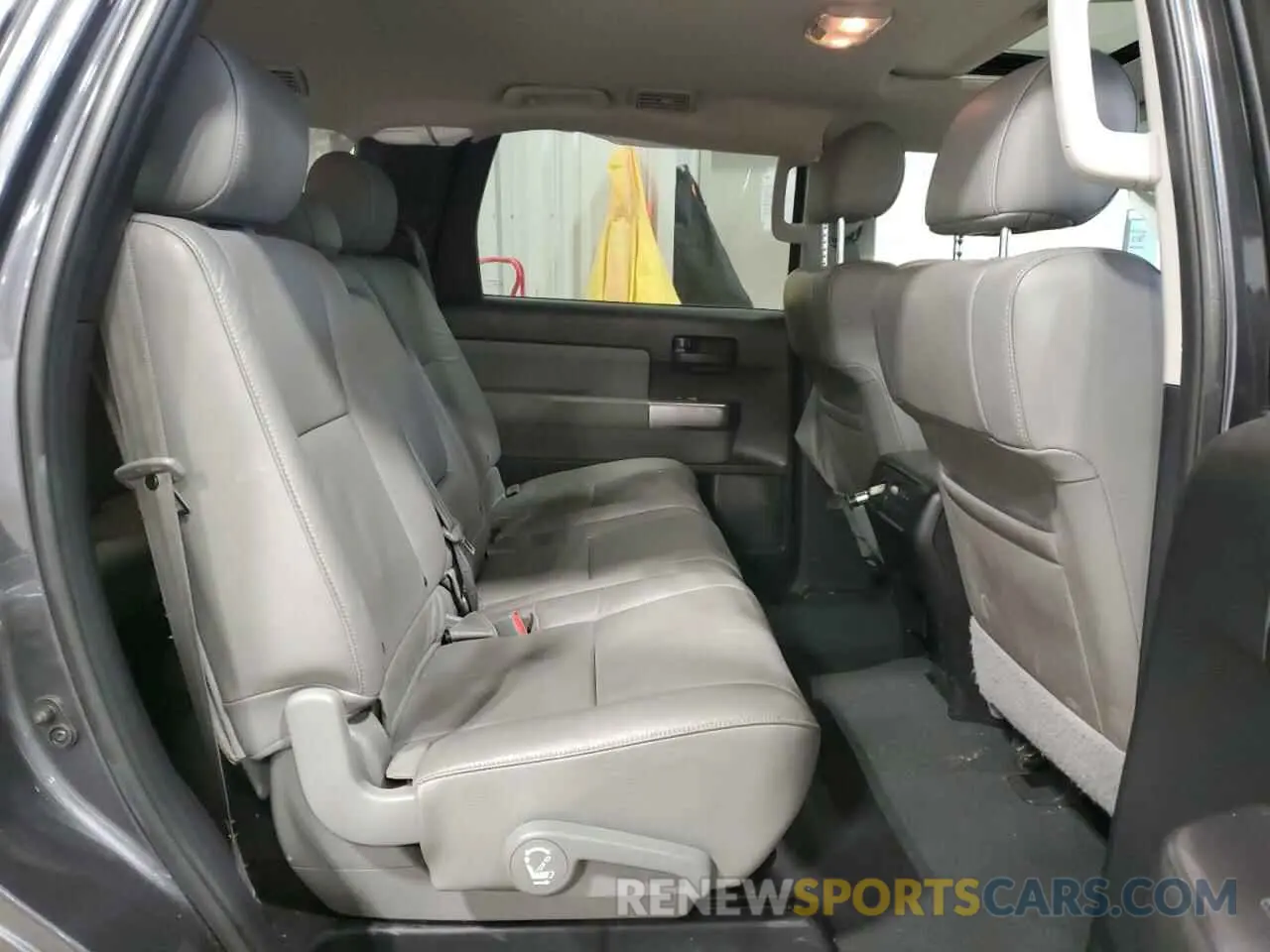 12 fotografías del automóvil dañado 5TDBY5G17LS178776 TOYOTA SEQUOIA 2020