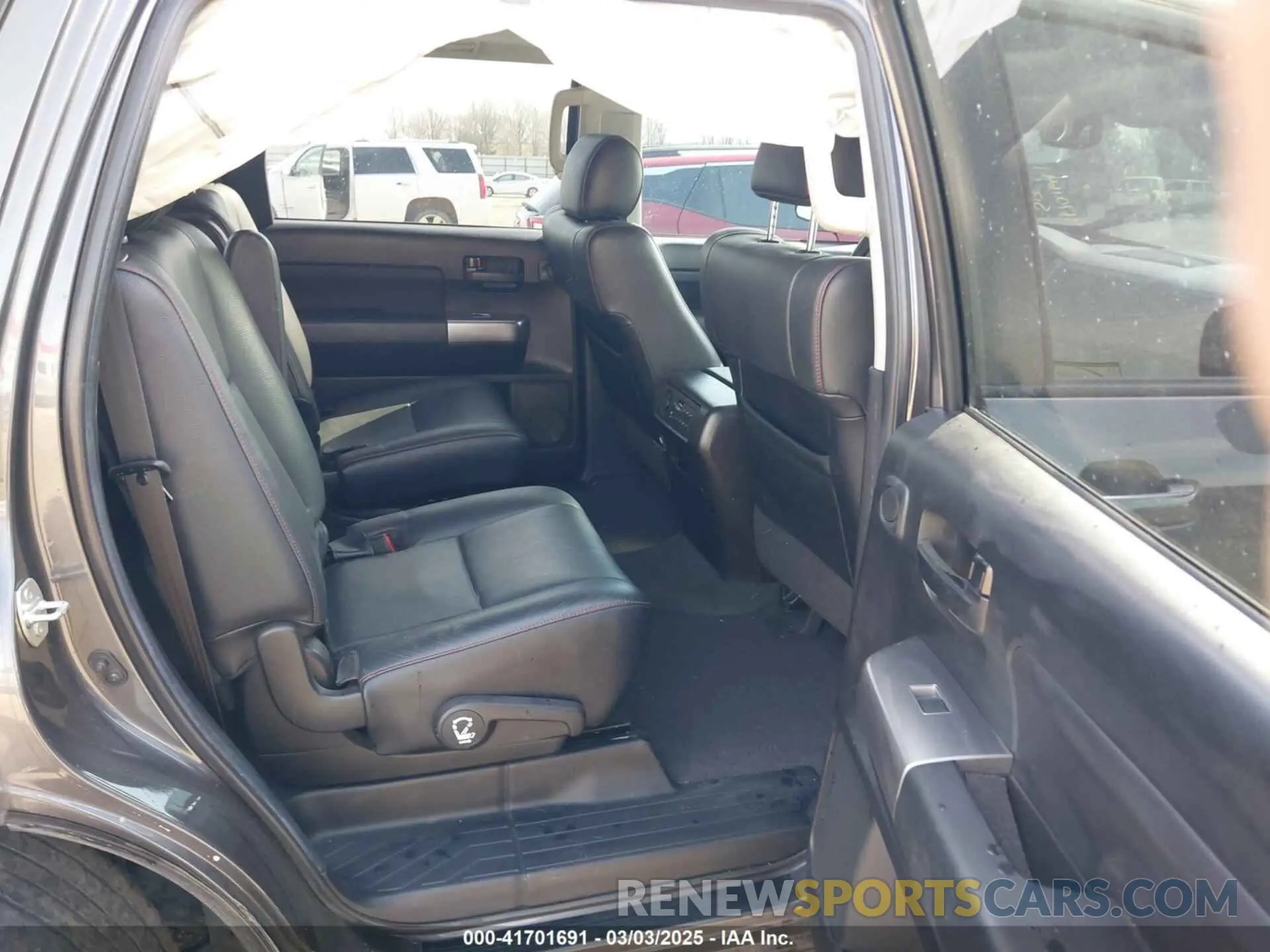 8 fotografías del automóvil dañado 5TDEY5B18MS187069 TOYOTA SEQUOIA 2021