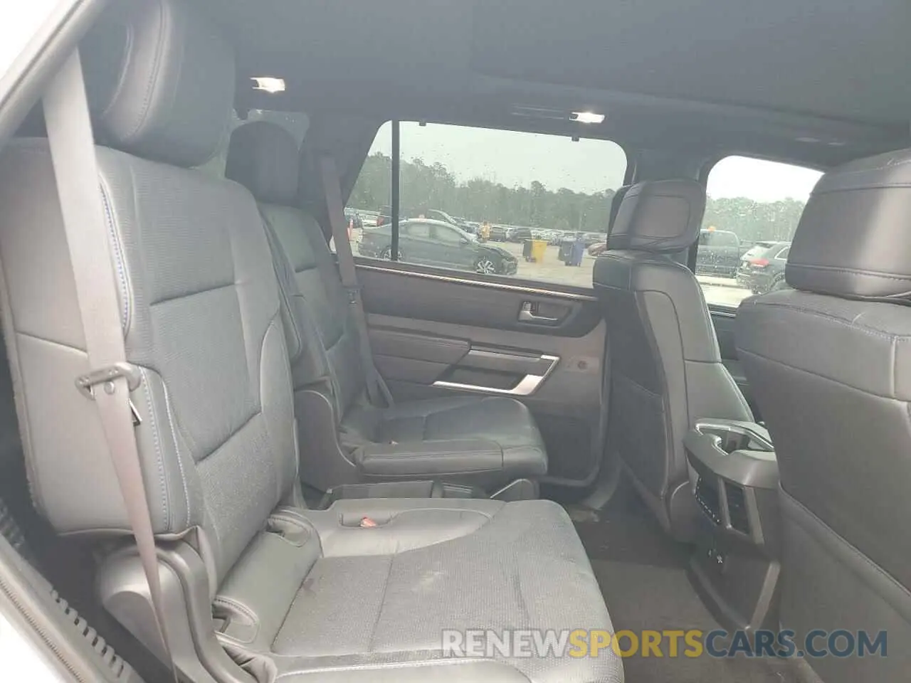 11 fotografías del automóvil dañado 7SVAAAAA1PX002409 TOYOTA SEQUOIA 2023