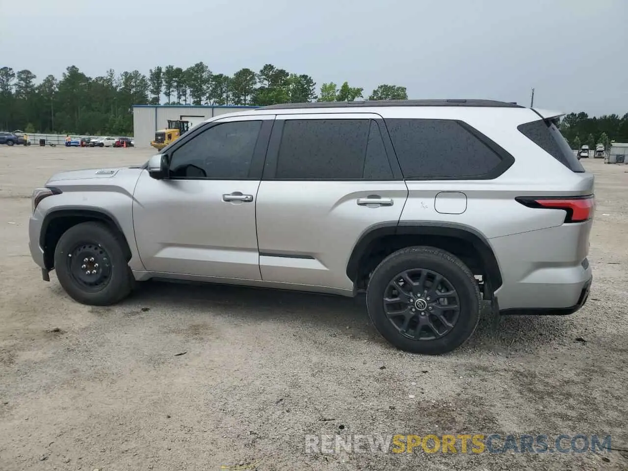 2 fotografías del automóvil dañado 7SVAAAAA1PX002409 TOYOTA SEQUOIA 2023