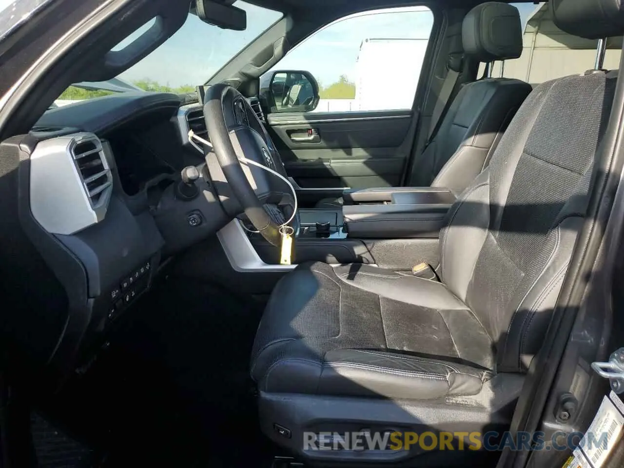 7 fotografías del automóvil dañado 7SVAAAAA3PX001066 TOYOTA SEQUOIA 2023