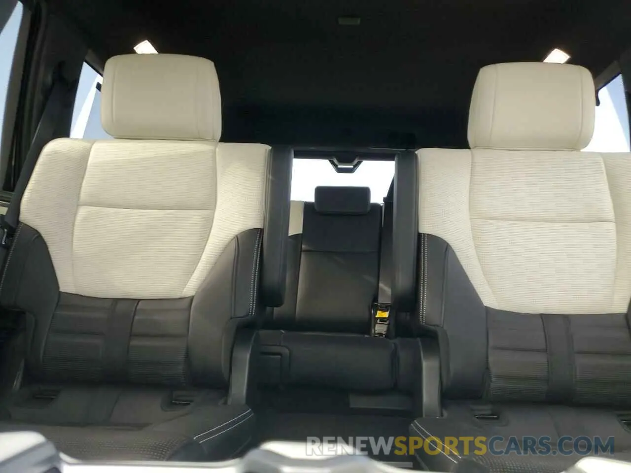 10 fotografías del automóvil dañado 7SVAAAAA3PX002041 TOYOTA SEQUOIA 2023