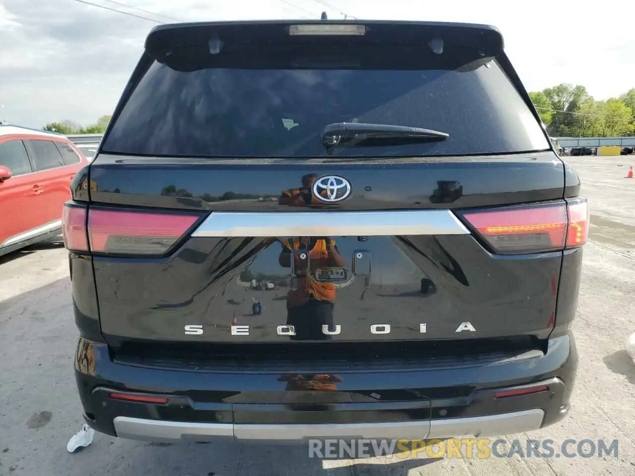 6 fotografías del automóvil dañado 7SVAAAAA3PX002041 TOYOTA SEQUOIA 2023