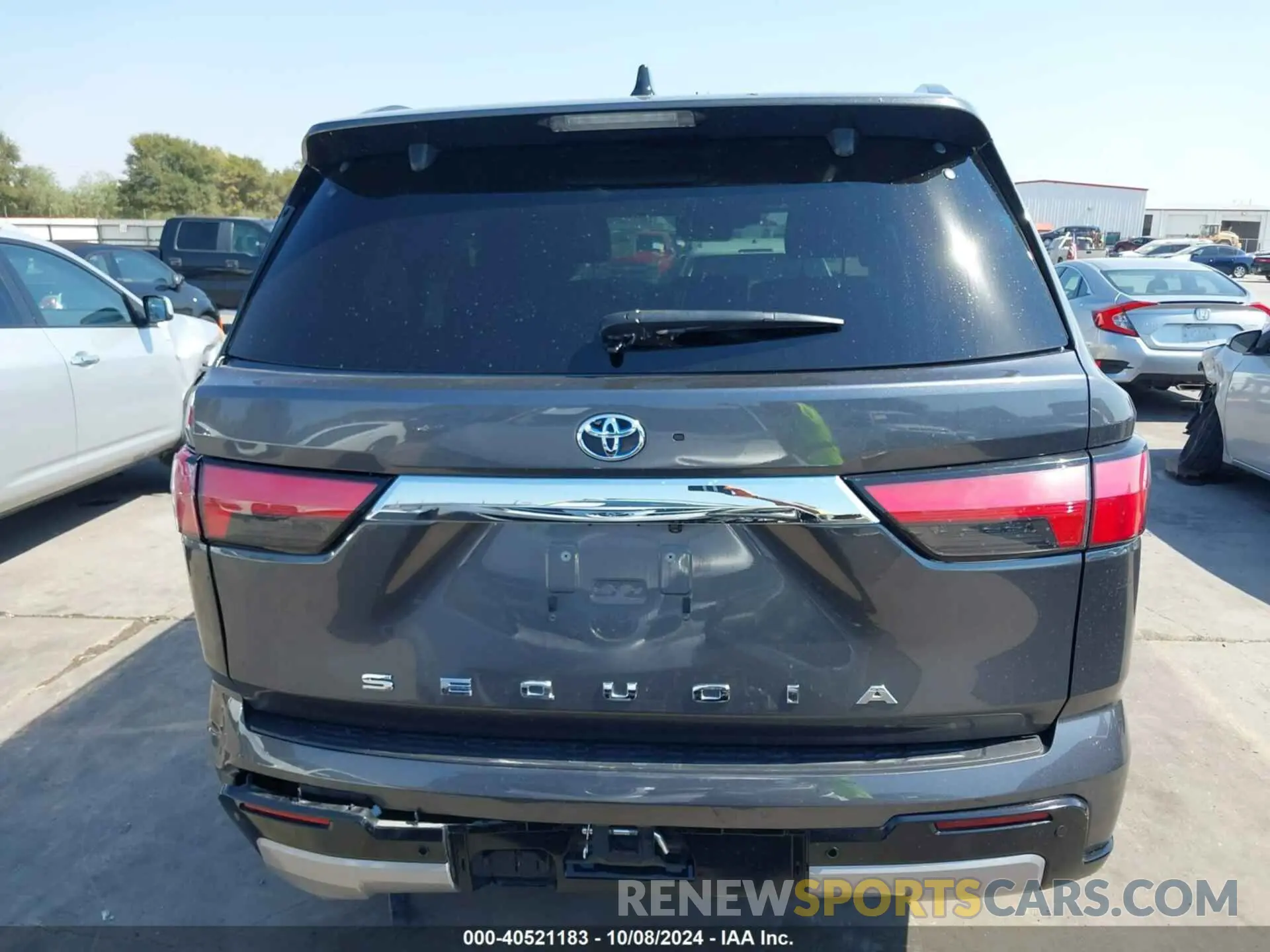 16 fotografías del automóvil dañado 7SVAAAAA8PX001323 TOYOTA SEQUOIA 2023