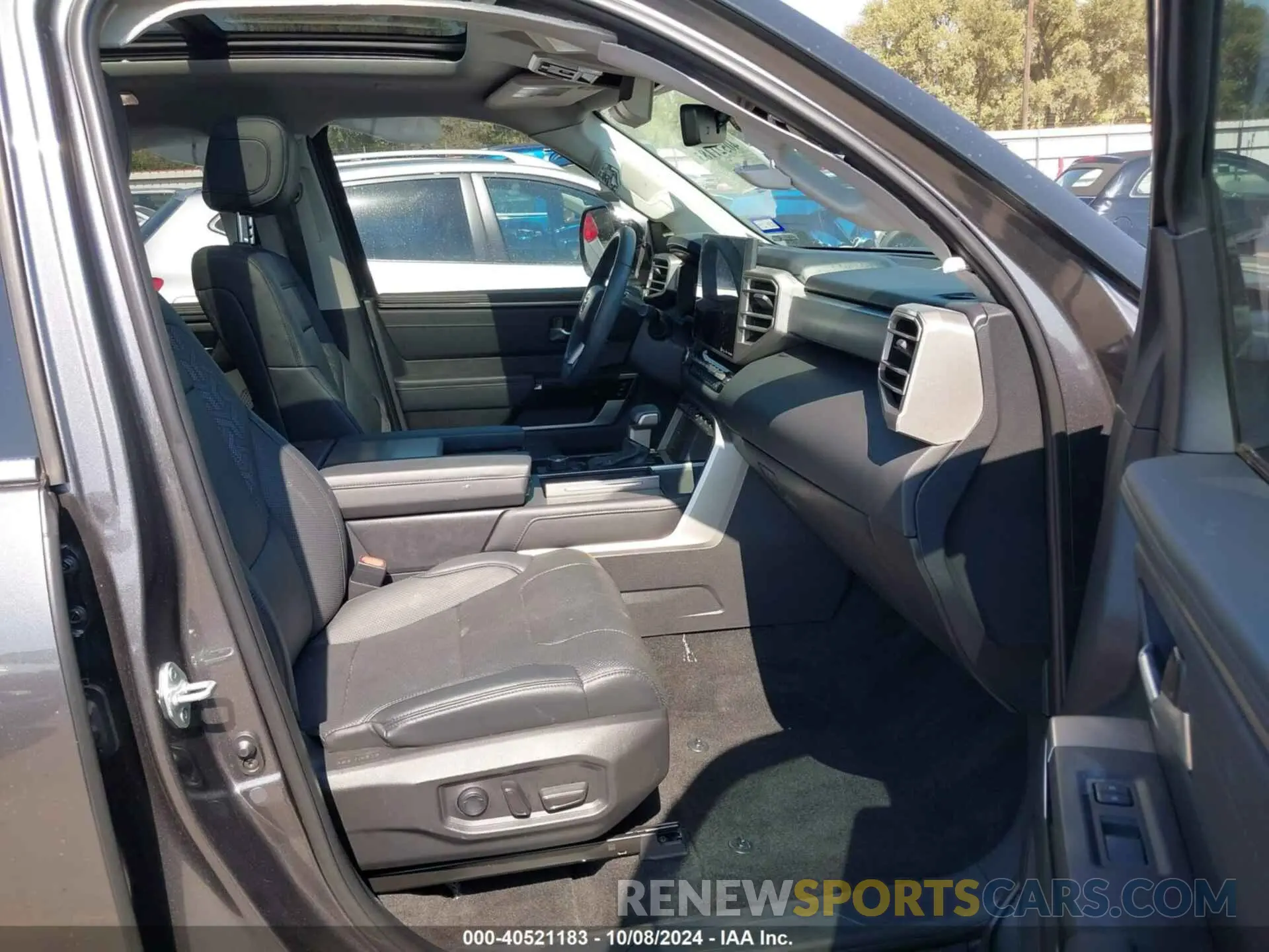 5 fotografías del automóvil dañado 7SVAAAAA8PX001323 TOYOTA SEQUOIA 2023