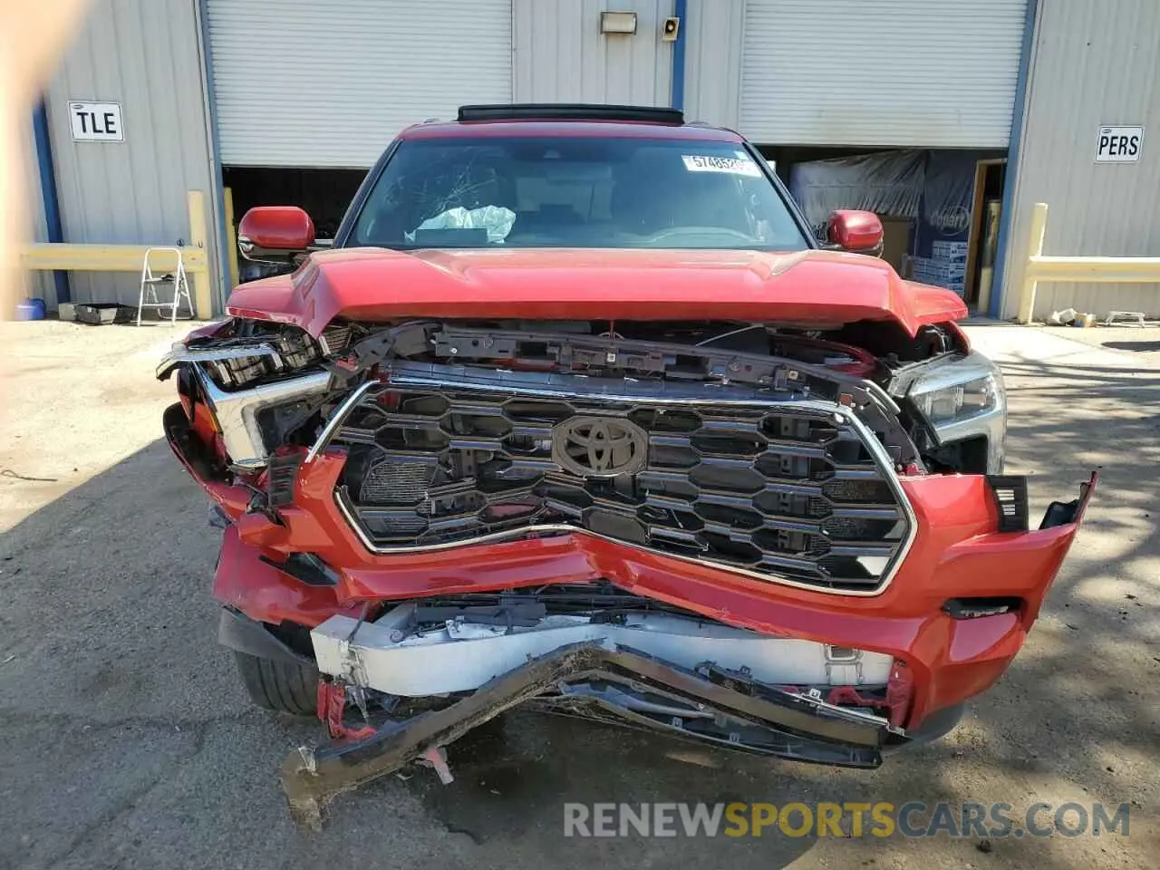 5 fotografías del automóvil dañado 7SVAAABA0PX007437 TOYOTA SEQUOIA 2023
