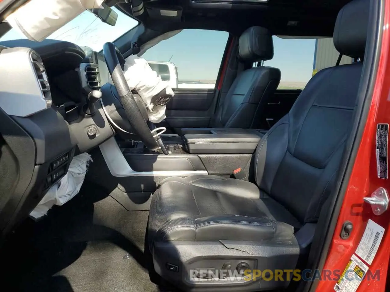 7 fotografías del automóvil dañado 7SVAAABA0PX007437 TOYOTA SEQUOIA 2023