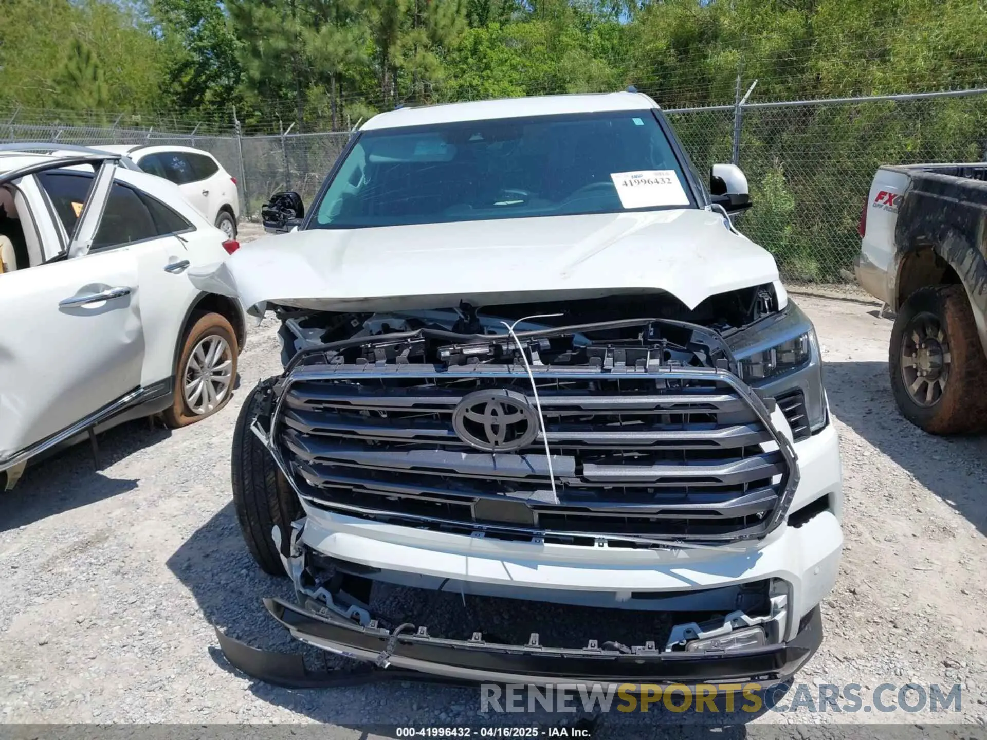6 fotografías del automóvil dañado 7SVAAABA0PX018132 TOYOTA SEQUOIA 2023