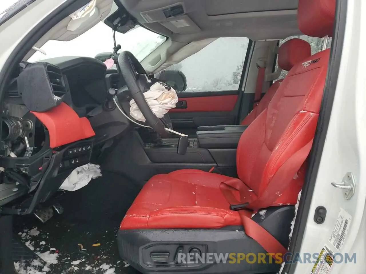 7 fotografías del automóvil dañado 7SVAAABA0PX018843 TOYOTA SEQUOIA 2023