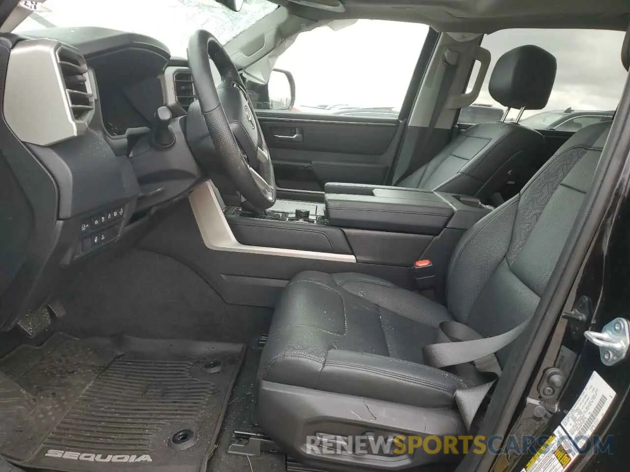 7 fotografías del automóvil dañado 7SVAAABA1PX001176 TOYOTA SEQUOIA 2023