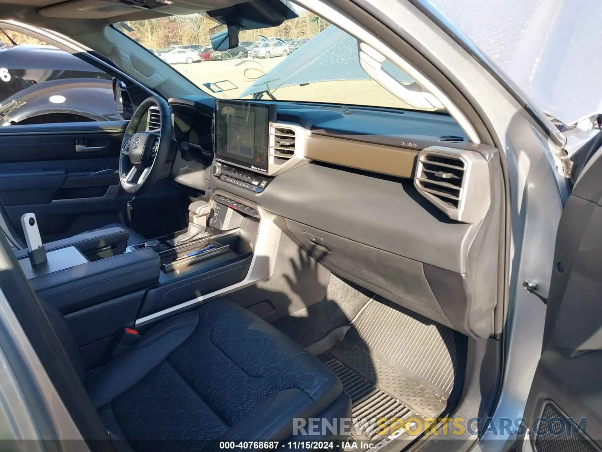5 fotografías del automóvil dañado 7SVAAABA2PX001655 TOYOTA SEQUOIA 2023