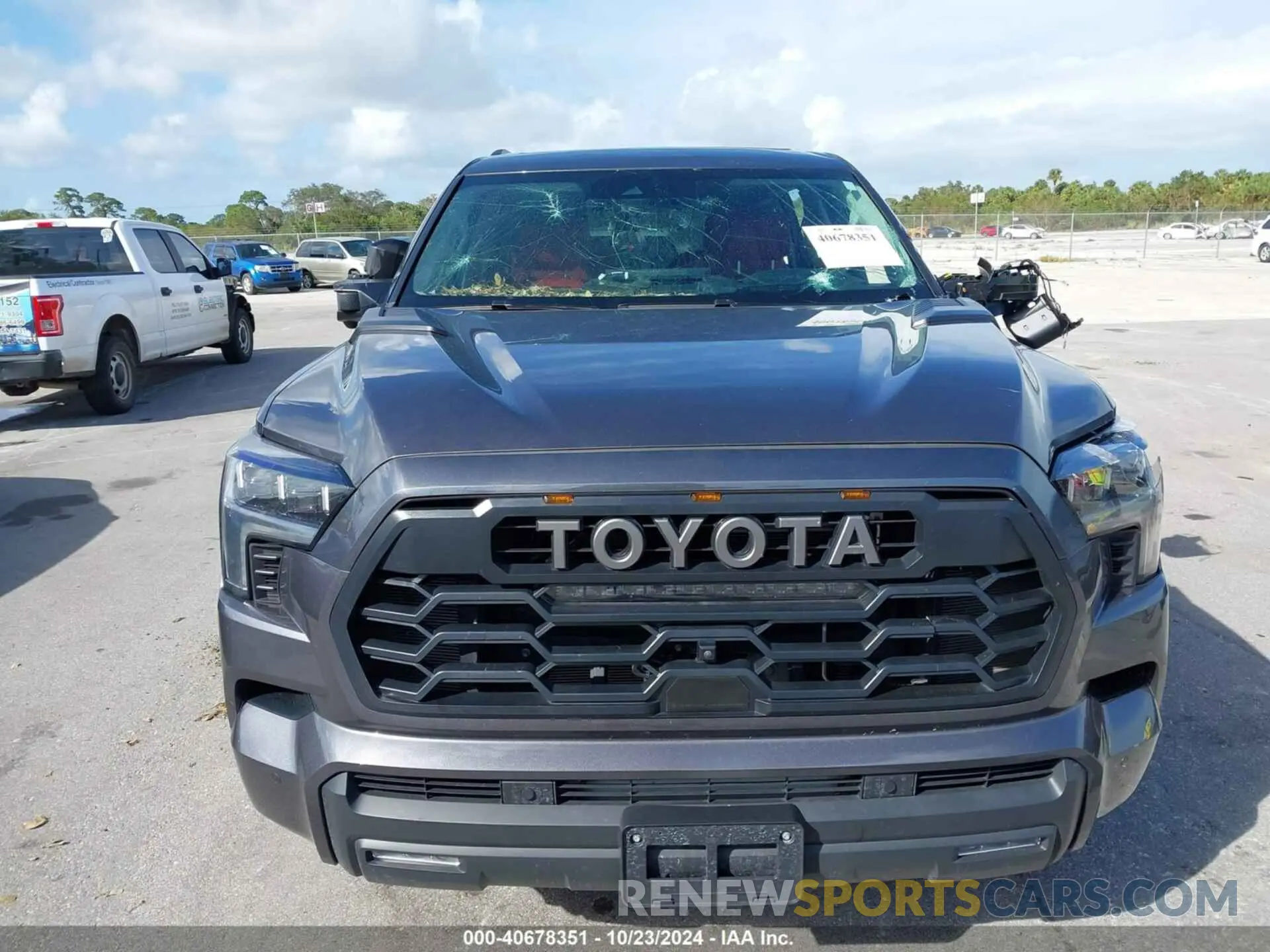 12 fotografías del automóvil dañado 7SVAAABA4PX018702 TOYOTA SEQUOIA 2023