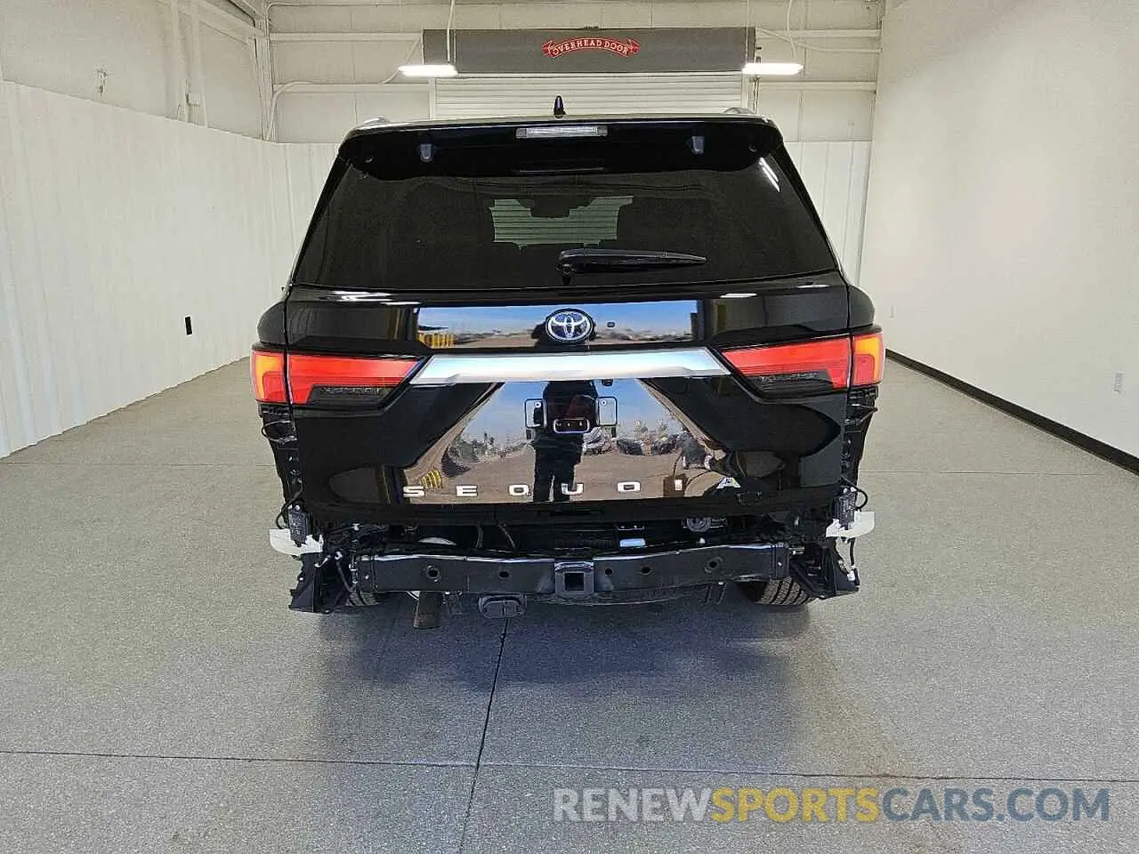 6 fotografías del automóvil dañado 7SVAAABA8PX012644 TOYOTA SEQUOIA 2023