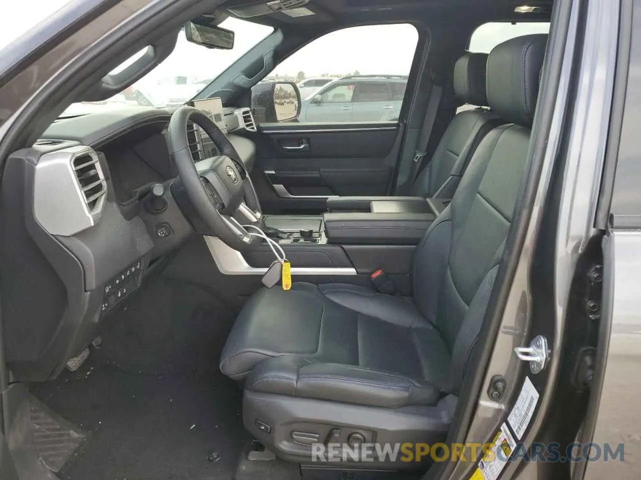 7 fotografías del automóvil dañado 7SVAAABA9PX010191 TOYOTA SEQUOIA 2023