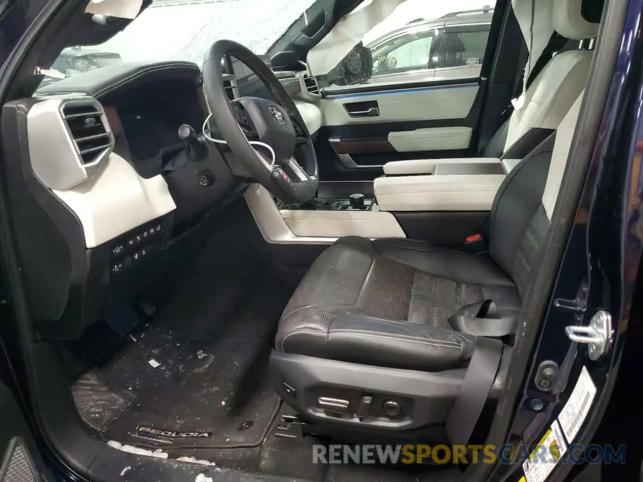 7 fotografías del automóvil dañado 7SVAAABAXPX012869 TOYOTA SEQUOIA 2023