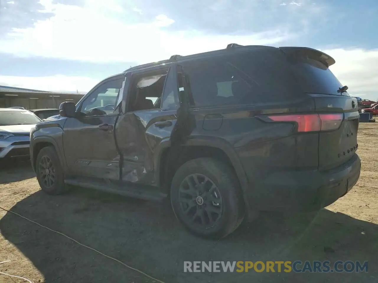 2 fotografías del automóvil dañado 7SVAAABA1RX045827 TOYOTA SEQUOIA 2024