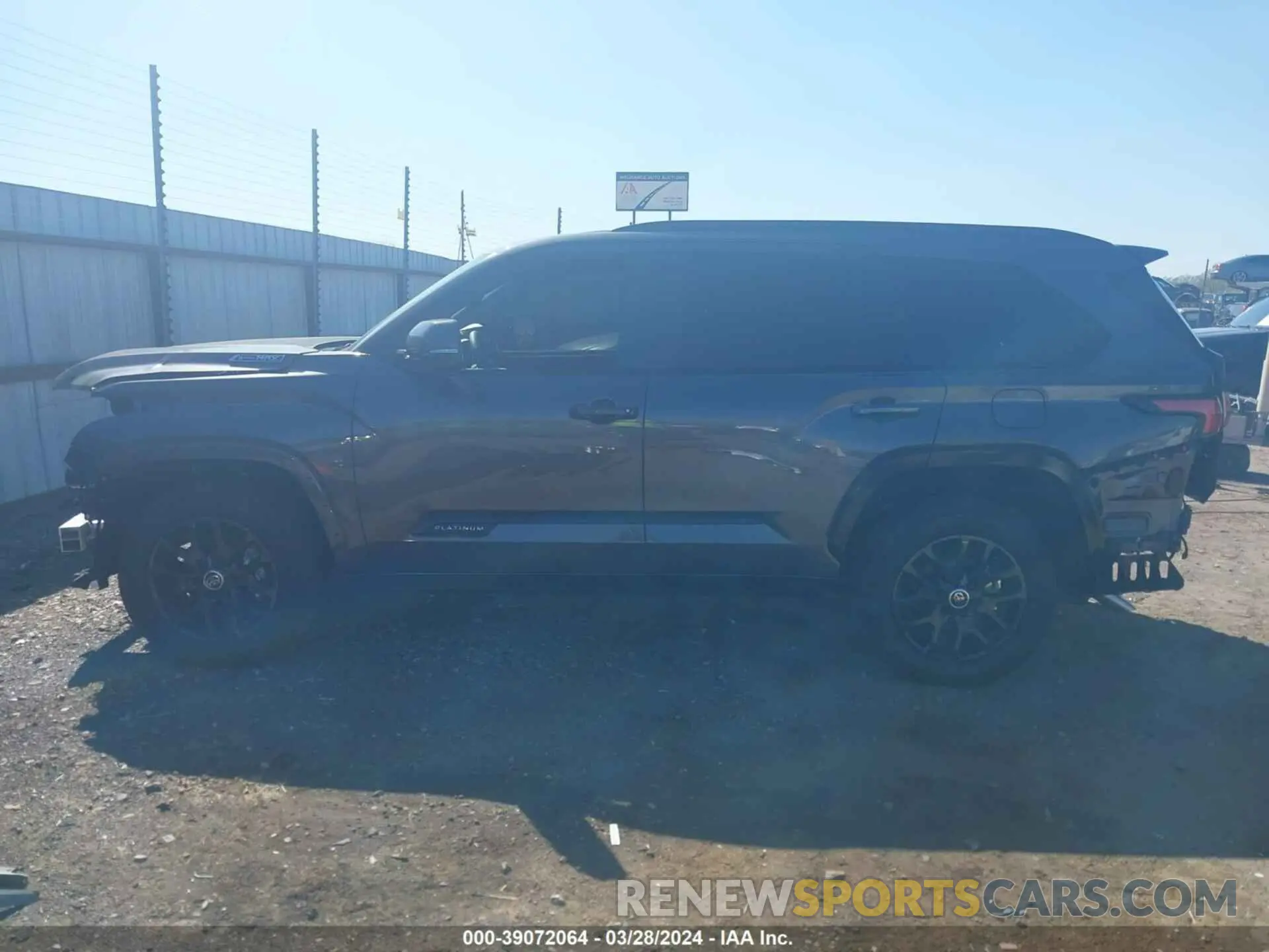 15 fotografías del automóvil dañado 7SVAAABA2RX026994 TOYOTA SEQUOIA 2024